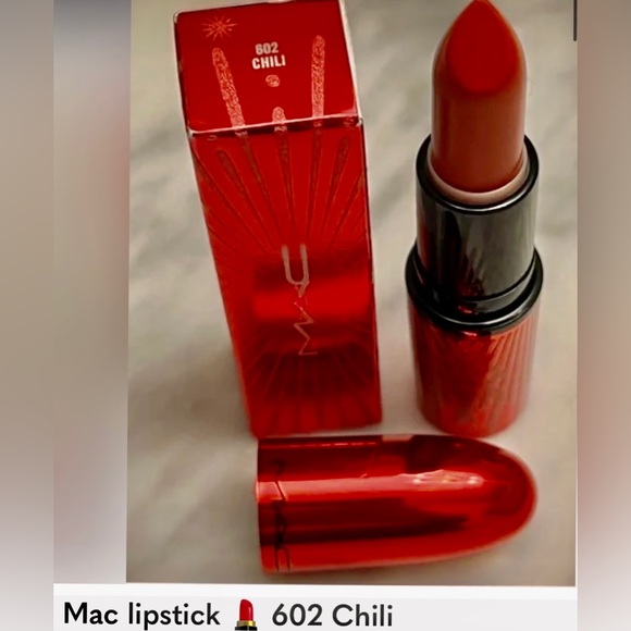 Mac lipstick bundle of 4 - Picture 3 of 5